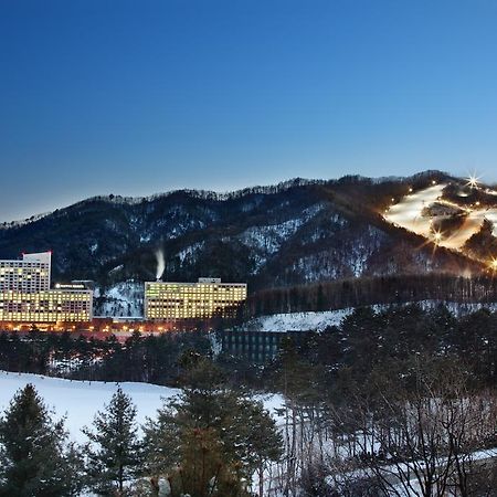 Hanwha Resort Пхьончхан Екстер'єр фото